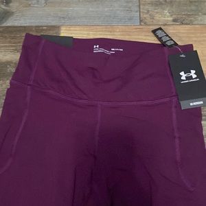 PURPLE UNDER ARMOR LEGGINGS